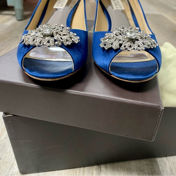 Badgley Mischka Layla Peep Toe Navy Blue Satin Shoes. VGC. No box - Picture 11 of 12